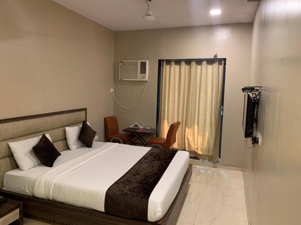 Hotel Merakee - Near Dahisar Mira Road Mumbai Экстерьер фото